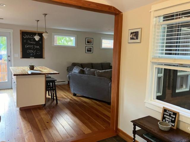 Cobble Hill Cottage Exterior photo
